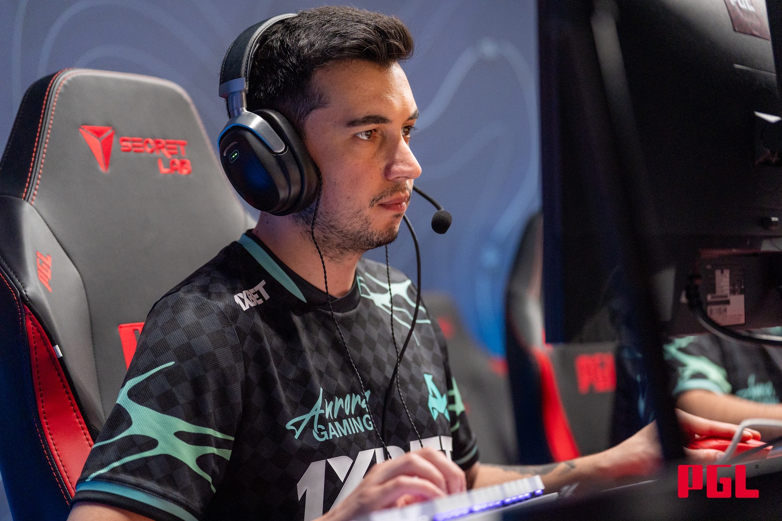 Настройки woxic в CS2: конфиг, сенса, прицел, оборудование и карьера снайпера с самым высоким DPI